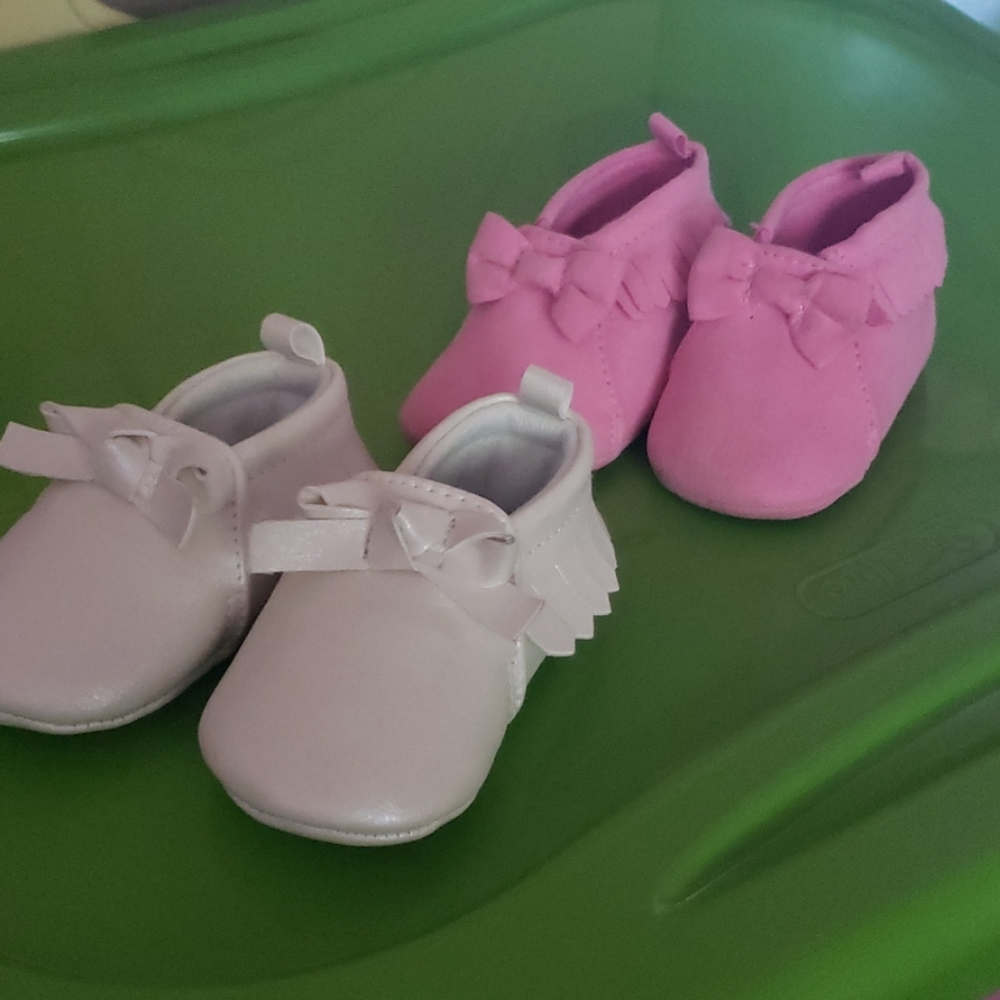 2 Pair Baby Girl Crib Moccasins 0-3M